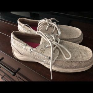 Girls Sperry shoes size 2.5